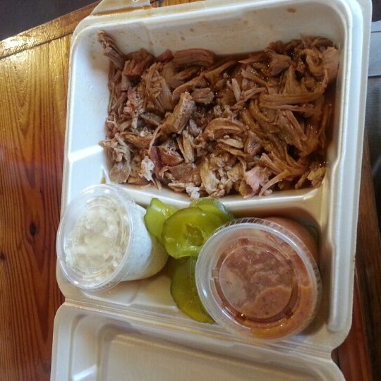 Dean’s Barbecue 4 tips from 114 visitors