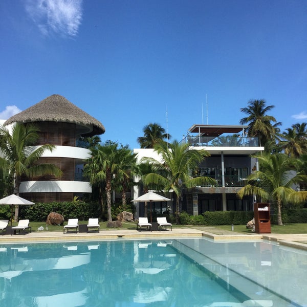 Foto diambil di Sublime Samaná Hotel &amp; Residences oleh Karen A. pada 8/16/2015