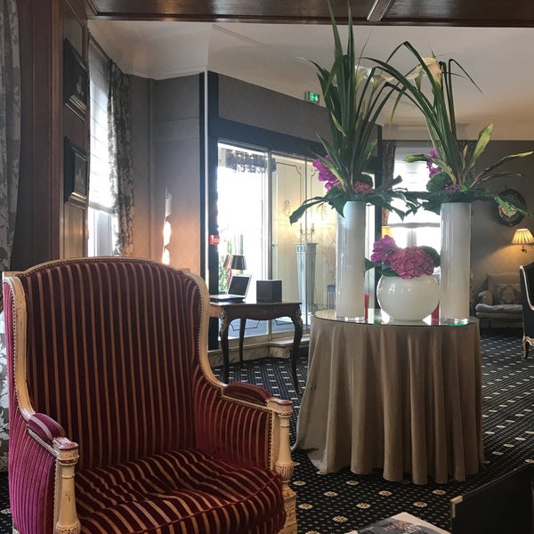 6/25/2017 tarihinde Karen A.ziyaretçi tarafından Hotel Claridge'de çekilen fotoğraf