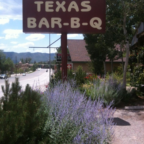 Photo taken at Serious Texas Bar-B-Q by BANCO H. on 7/27/2014