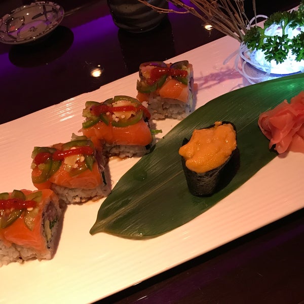 Foto scattata a Kai&#39;s Sushi and Grill da Suzy R. il 10/9/2017