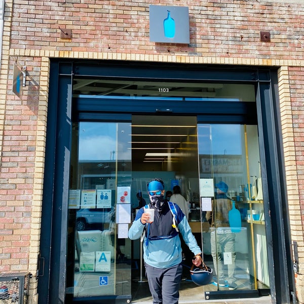 Photo taken at Blue Bottle Coffee by Charlie P. on 4/25/2021