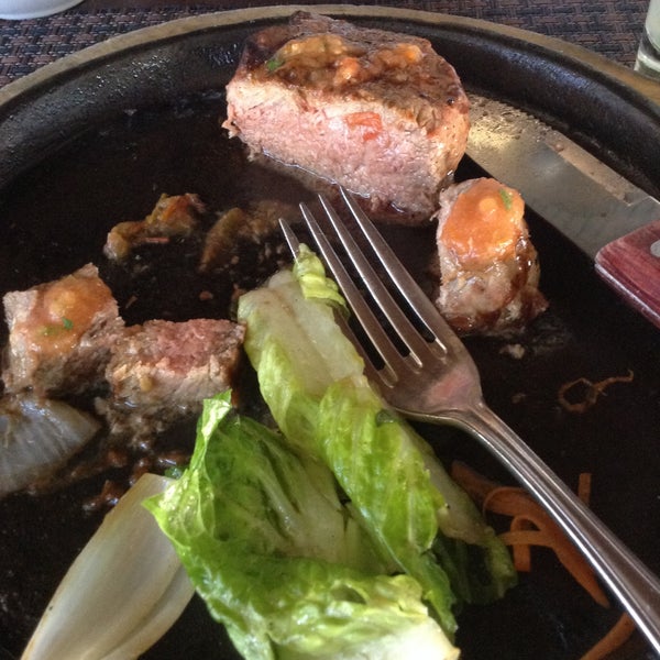 2/26/2015 tarihinde Mónica C.ziyaretçi tarafından El Argentino Steak House'de çekilen fotoğraf