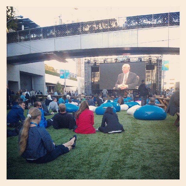 Photo taken at Dreamforce 2012 by Victor G. on 9/21/2012
