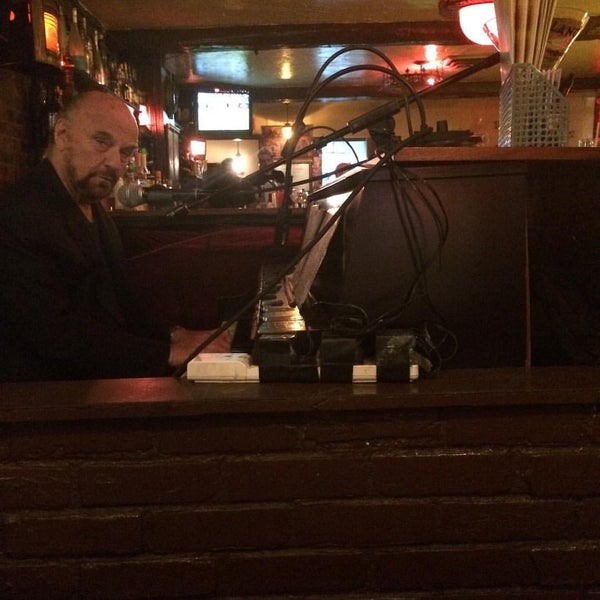 9/5/2015 tarihinde Todd H.ziyaretçi tarafından Mimi&#39;s Italian Restaurant &amp; Piano Bar'de çekilen fotoğraf