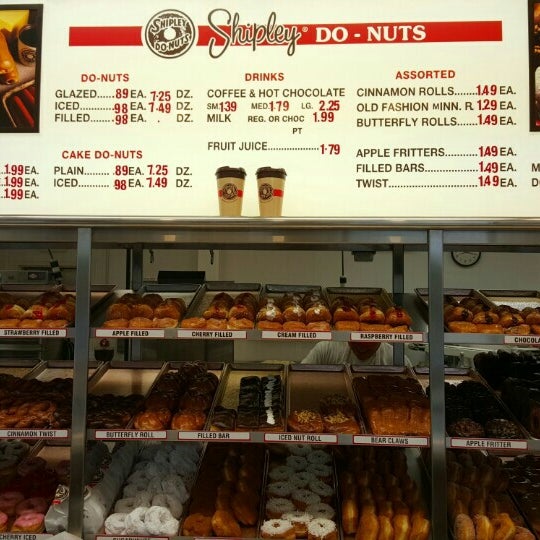 Photo taken at Shipley Do-Nuts by Ryan L. on 11/12/2015
