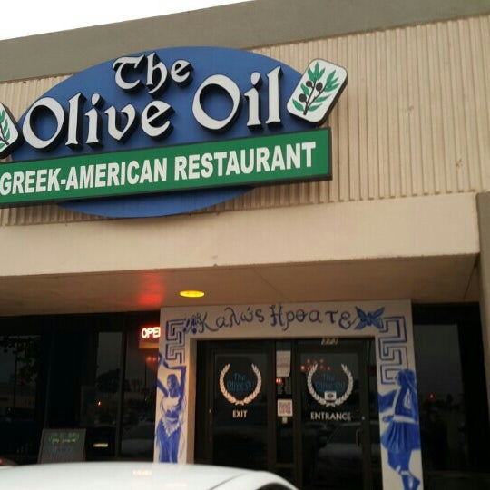 5/16/2015 tarihinde Ryan L.ziyaretçi tarafından The Olive Oil Greek Restaurant'de çekilen fotoğraf