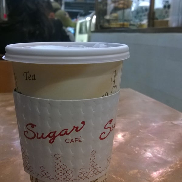 Foto tomada en Sugar Cafe  por BLL el 11/27/2016