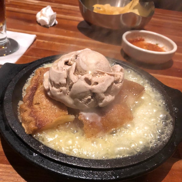 Photo taken at Cantina Laredo by Hillarie on 11/5/2018