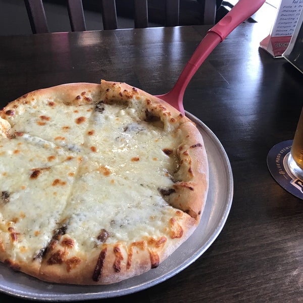 The pizzas and fresh draft beer is awesome.  They have anchovy pizza and do it really well.  I know thats not important to a lot of folks, but its damn good.