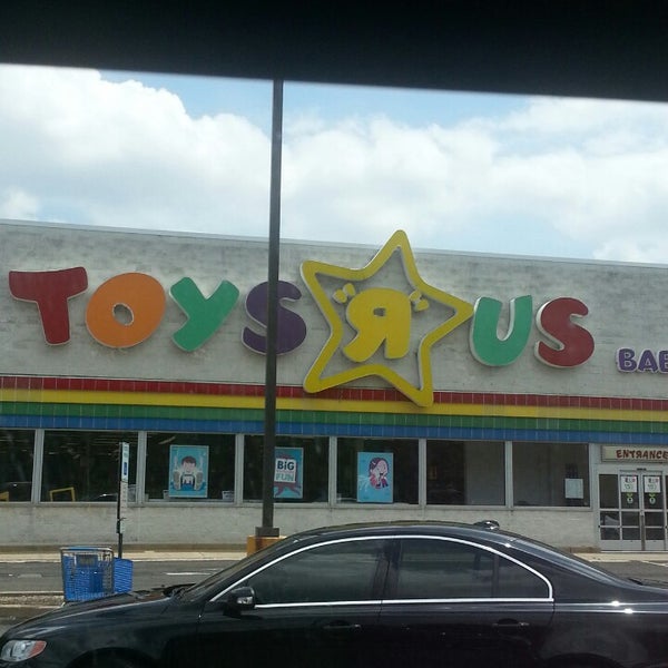 Toys"R"Us (Now Closed) Toy / Game Store in Northeast Philadelphia