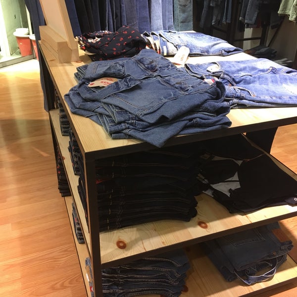 Levi S Store Boutique
