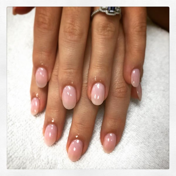 naillywood Nail Salon in Tarzana