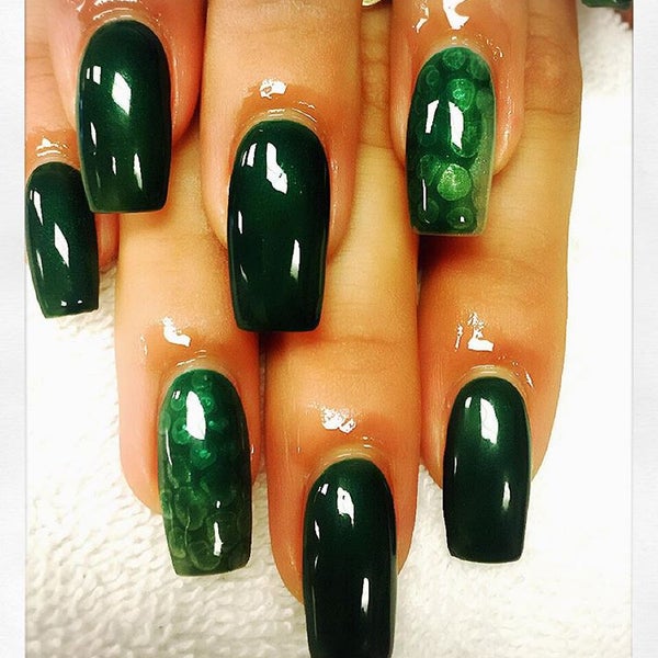 naillywood Nail Salon in Tarzana