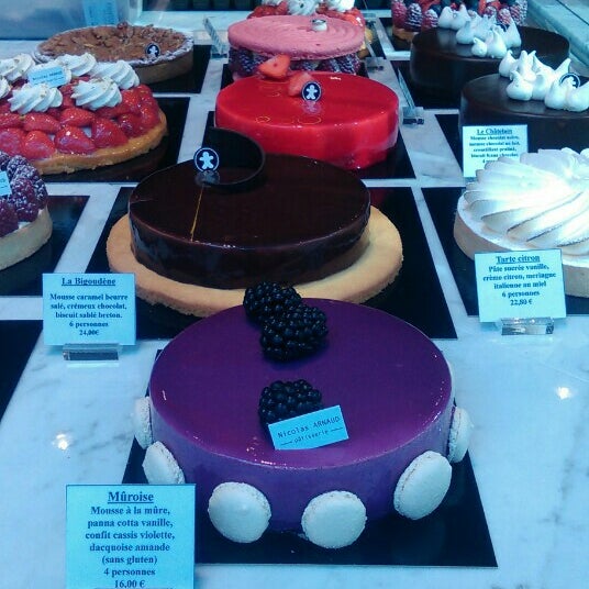 Nicolas Arnaud Patisserie Lieu Servant Des Desserts