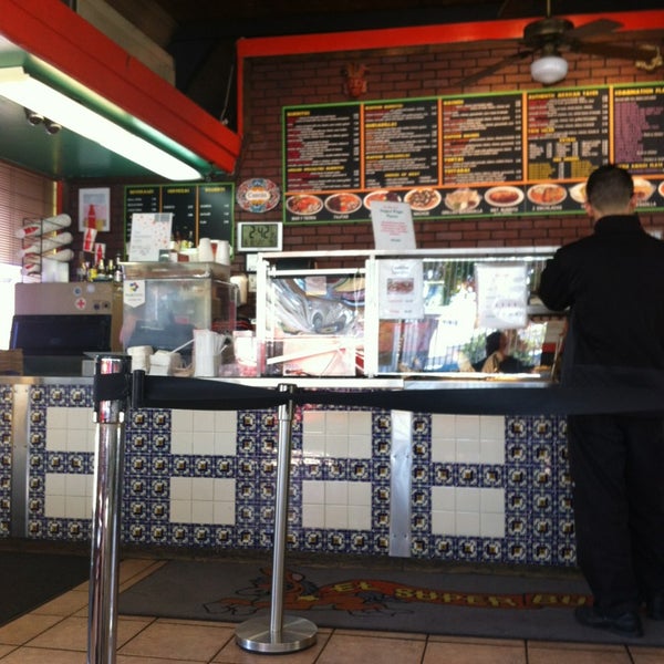 8/10/2013 tarihinde Brad P.ziyaretçi tarafından El Super Burrito'de çekilen fotoğraf