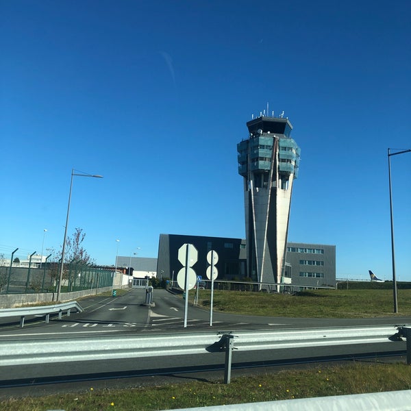Photo taken at Santiago - Rosalía de Castro Airport (SCQ) by @TaxiGalicia on 11/19/2021