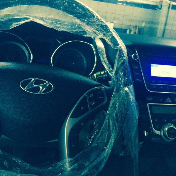รูปภาพถ่ายที่ Hyundai Cakirlar โดย Alper Ç. เมื่อ 1/21/2015