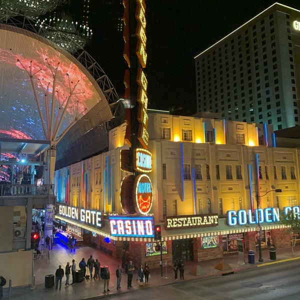 Foto tirada no(a) Plaza Hotel &amp; Casino por @wishboneandvine G. em 1/11/2019