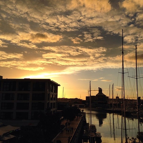 Foto diambil di The Sebel Auckland Viaduct Harbour oleh Shawn M. pada 3/22/2014