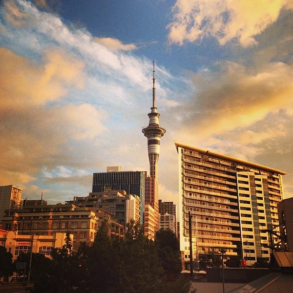 Foto scattata a The Sebel Auckland Viaduct Harbour da Shawn M. il 3/22/2014