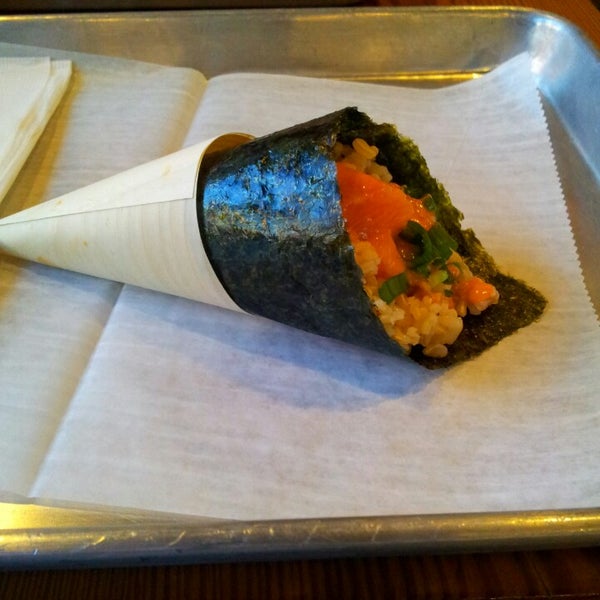 Photo taken at Iconic Hand Rolls by Victor T. on 4/26/2013