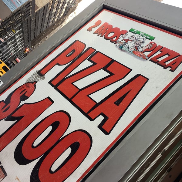8/26/2017에 Tom H.님이 2 Bros. Pizza에서 찍은 사진