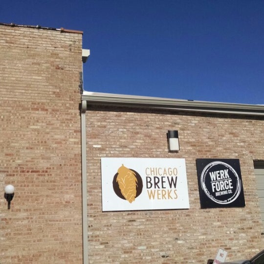 รูปภาพถ่ายที่ Chicago Brew Werks โดย Brett C. เมื่อ 2/19/2015