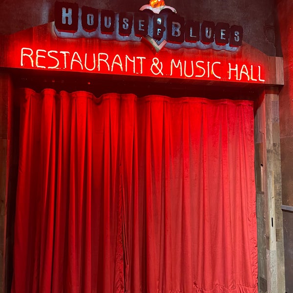 รูปภาพถ่ายที่ House of Blues โดย Caroline K. เมื่อ 4/17/2022