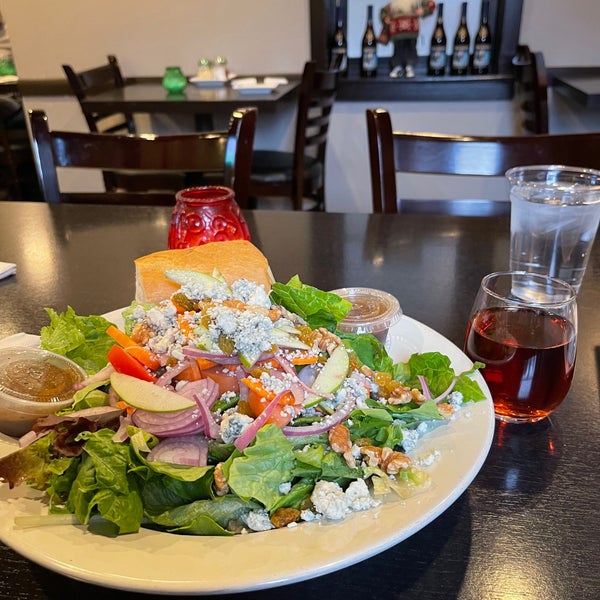 Pizzeria Aroma Pizzeria in Chicago