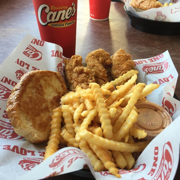 Photo taken at Raising Cane&#39;s Chicken Fingers by Tam G. on 9/13/2017