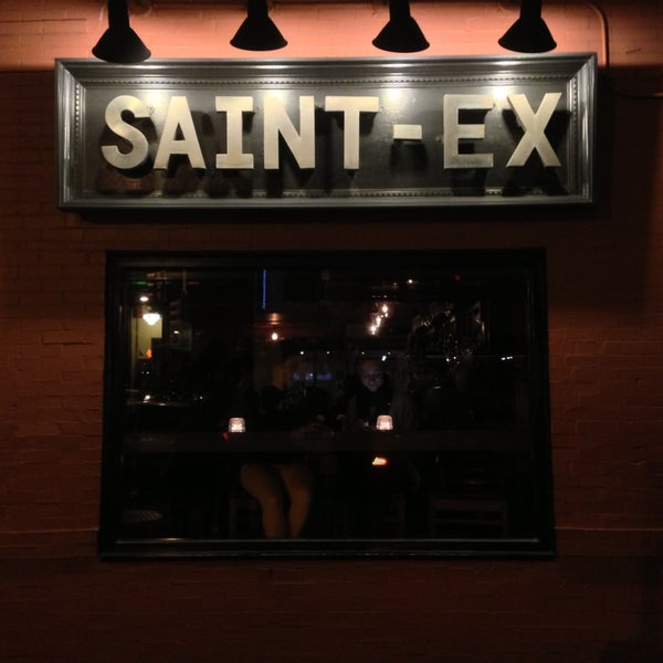 Foto tirada no(a) Cafe Saint-Ex por Nyc L. em 4/15/2013