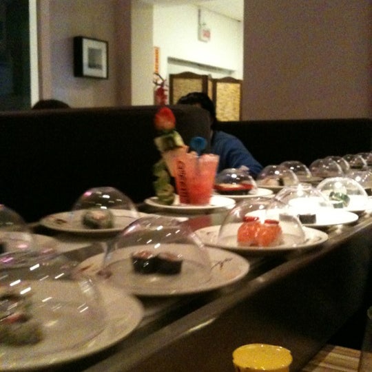 11/29/2012にVanessa F.がKeemo, Sushi em Movimentoで撮った写真