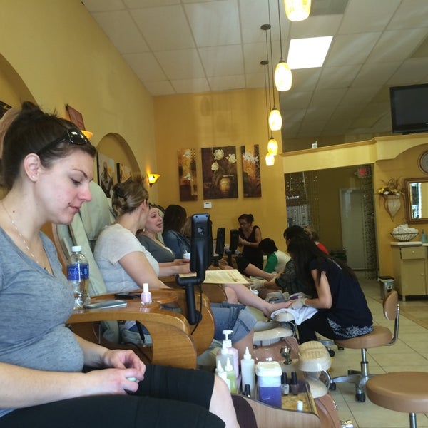 Pinky Nails 13057 Hwy 17