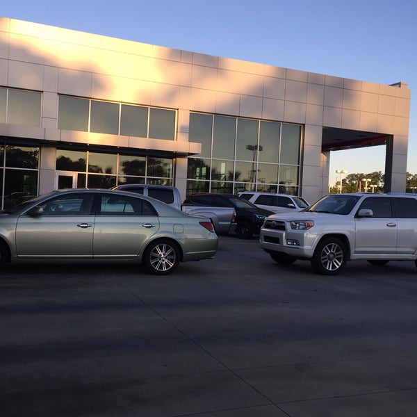 Hendrick Toyota Scion Wilmington Auto Dealership in Wilmington