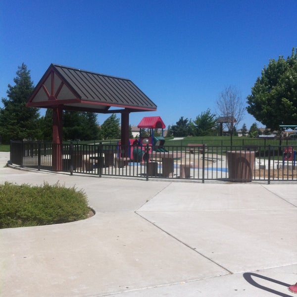Ustach Park Park in Modesto
