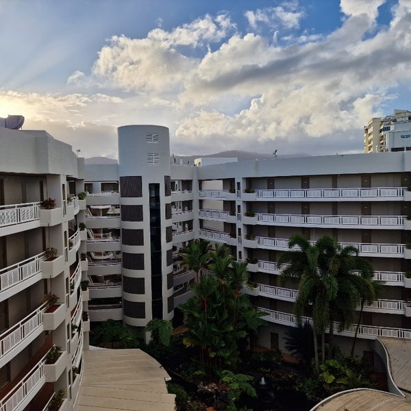 Photo taken at DoubleTree by Hilton Hotel Cairns by David I. on 7/17/2023