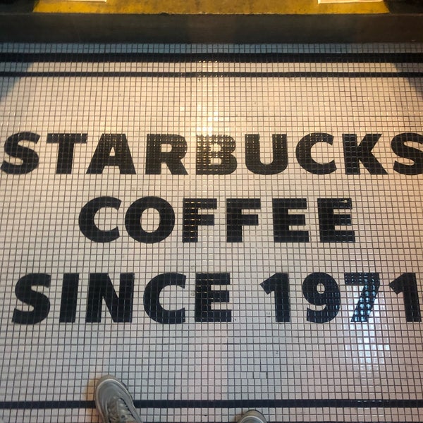 Foto scattata a Starbucks Reserve Store da phuwa&#39; k. il 1/27/2019
