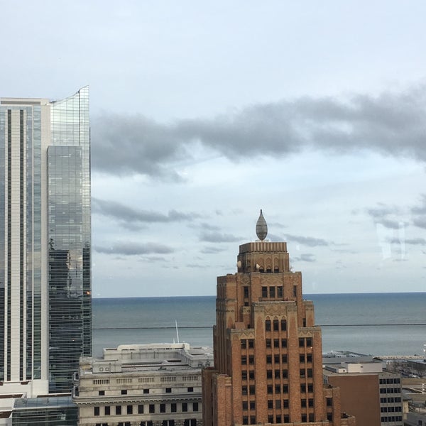 3/20/2018 tarihinde Michelle H.ziyaretçi tarafından Blu Milwaukee'de çekilen fotoğraf