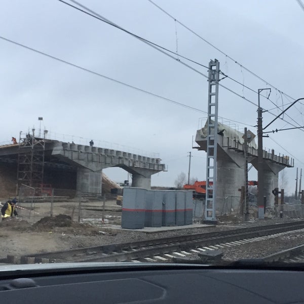 Переездный 5 магдагачи. Грузчики переезды. Гидролифт для грузовых автомобилей 5 тон. Разгрузка фуры 33 паллета. Газель с гидробортом 1.