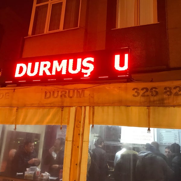 รูปภาพถ่ายที่ Kokoreççi Durmuş Usta โดย RooT เมื่อ 1/26/2018