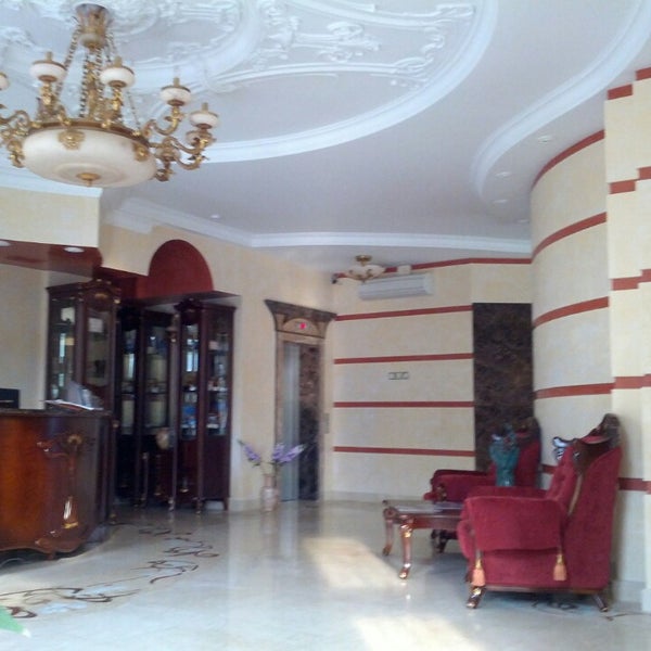 Das Foto wurde bei Staro Hotel von Anton A. am 4/24/2013 aufgenommen