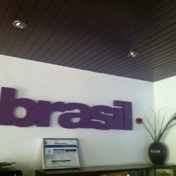 Das Foto wurde bei Hotel Brasil von Alicia C. am 3/4/2014 aufgenommen