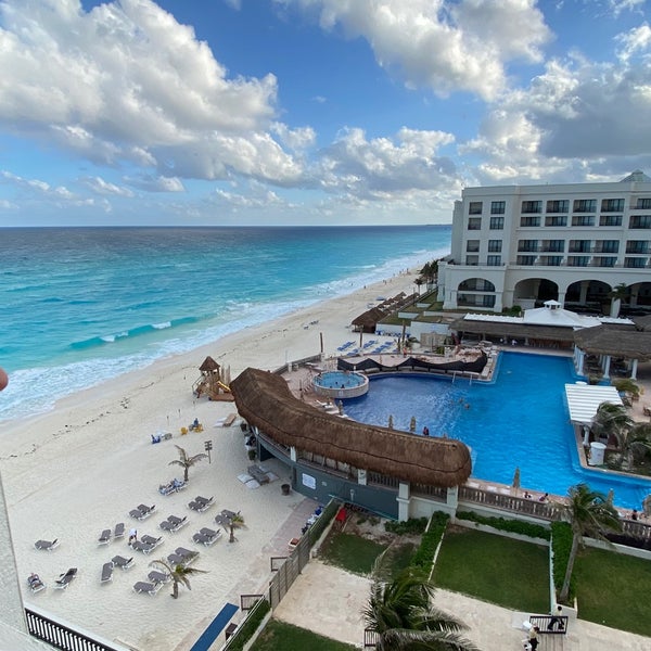 Photo taken at JW Marriott Cancun Resort &amp; Spa by Mark J. on 2/5/2021