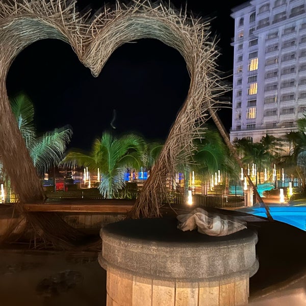 Photo taken at JW Marriott Cancun Resort &amp; Spa by Mark J. on 11/24/2022