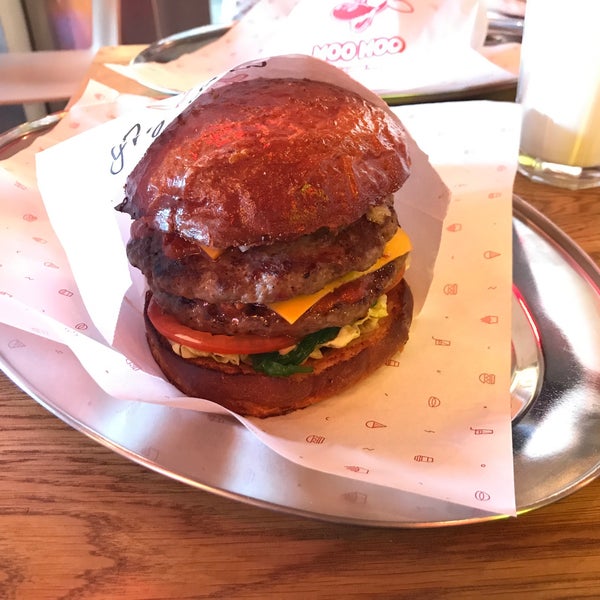 Photo taken at Moo Moo Burgers by Alexander C. on 3/31/2018
