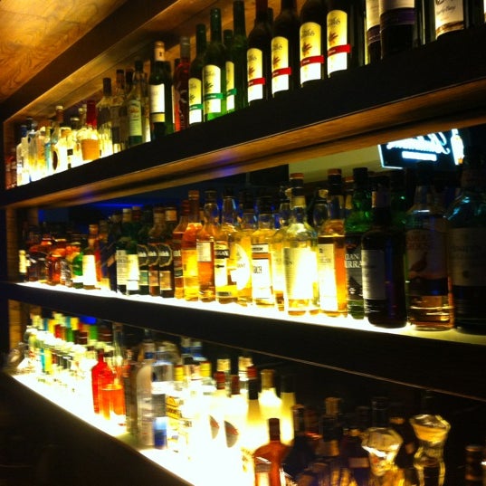 Снимок сделан в Rockville Bar &amp; Diner пользователем Shiladitya M. 9/16/2012