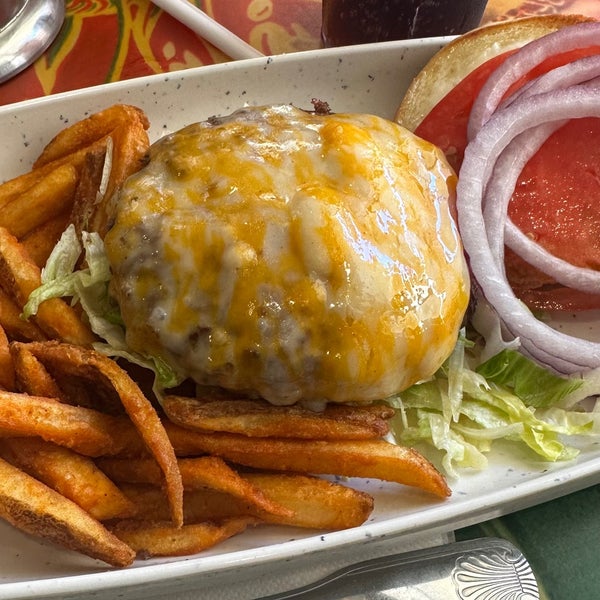 Cheeseburger In Paradise Waikiki Honolulu, HI
