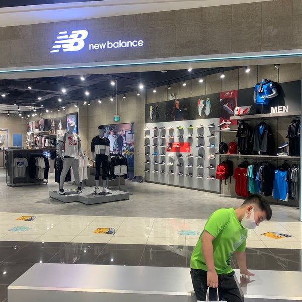 New Balance Aeon Mall Ha ong