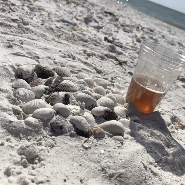 Kane Tiki Bar & Grill Cocktail Bar in Marco Island